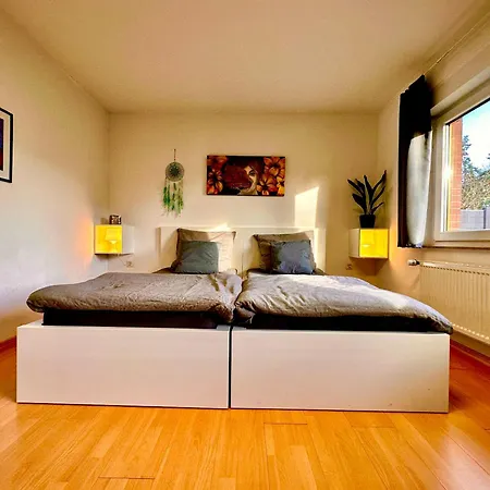 1 2 Personen, Garten, Terrasse, Wc, Dusche, Gemeinsame Kueche Apartment *