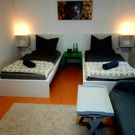 1 2 Personen, Garten, Terrasse, Wc, Dusche, Gemeinsame Kueche Apartment